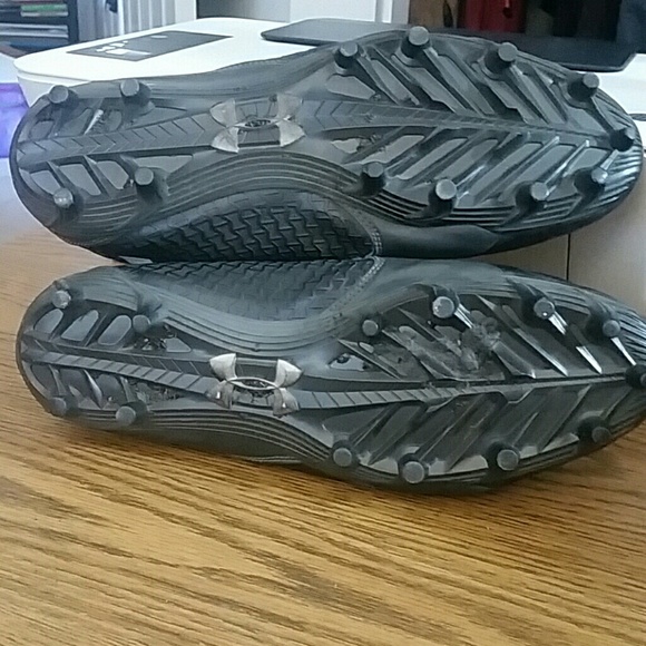 Under Armour Nitro Cleats, size 11 - Picture 5 of 6